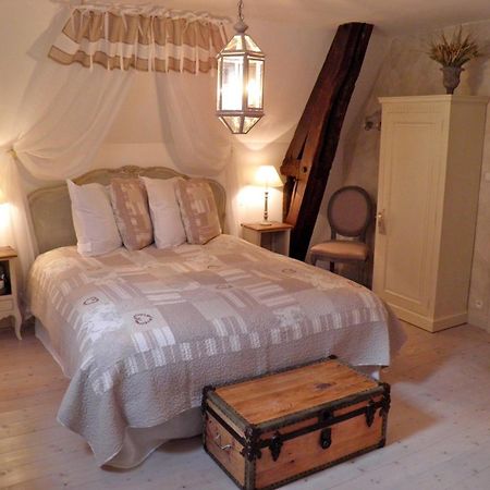Bed and Breakfast L'Ange Est Reveur Langeais Exterior foto