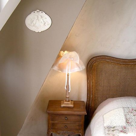 Bed and Breakfast L'Ange Est Reveur Langeais Exterior foto