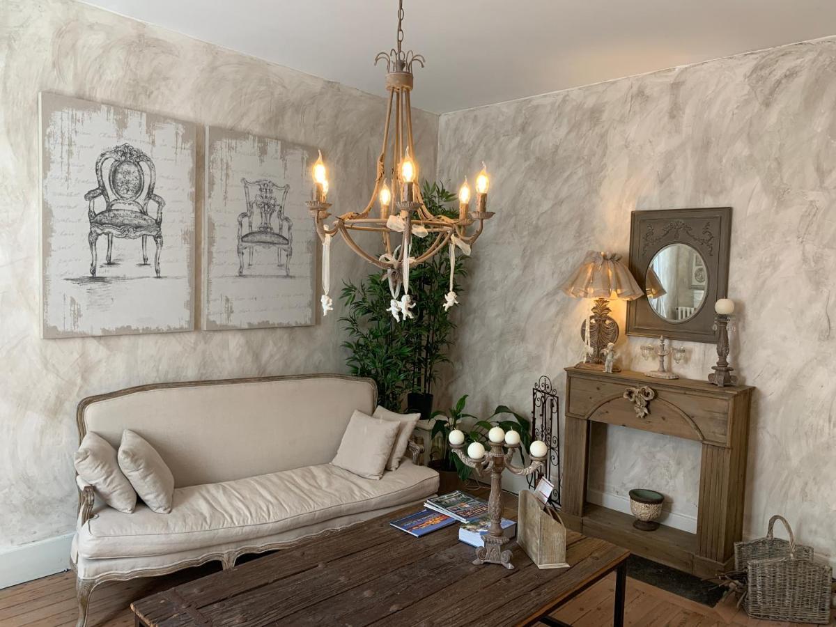 Bed and Breakfast L'Ange Est Reveur Langeais Exterior foto