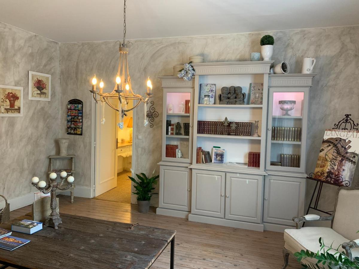 Bed and Breakfast L'Ange Est Reveur Langeais Exterior foto