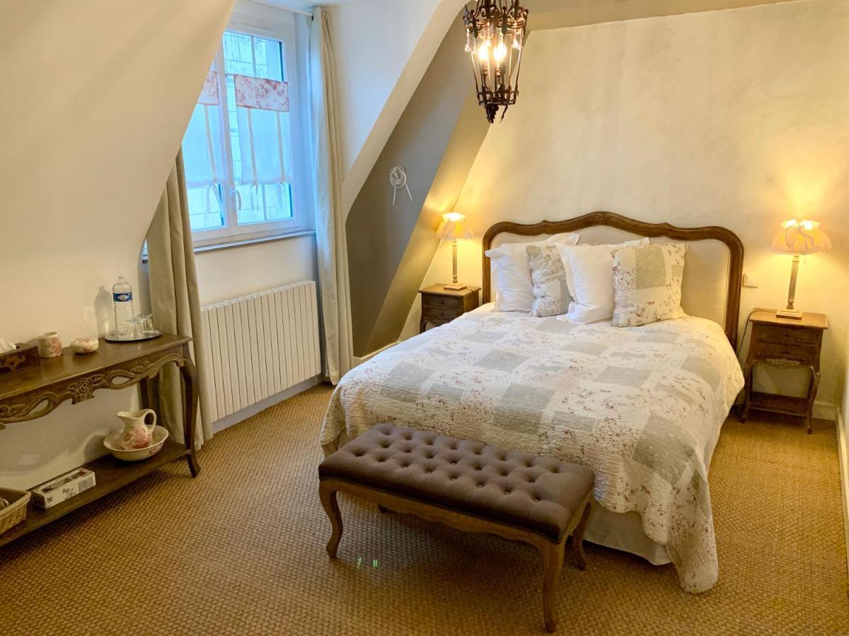 Bed and Breakfast L'Ange Est Reveur Langeais Exterior foto