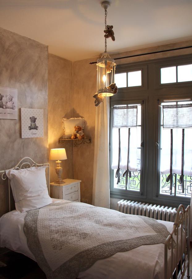 Bed and Breakfast L'Ange Est Reveur Langeais Exterior foto